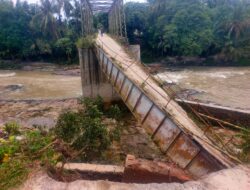 BPBD Simalungun diminta Tanggap, Jembatan Kampung Kulon Menuju Objek Wisata Ambruk